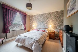 Guest bedroom- click for photo gallery